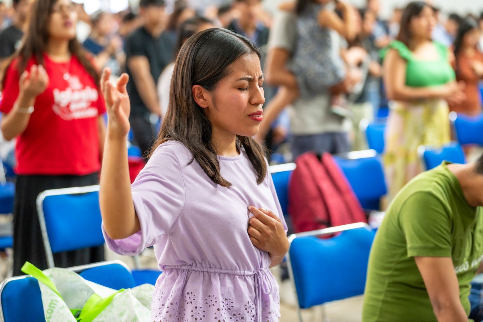 A crowd worshipping